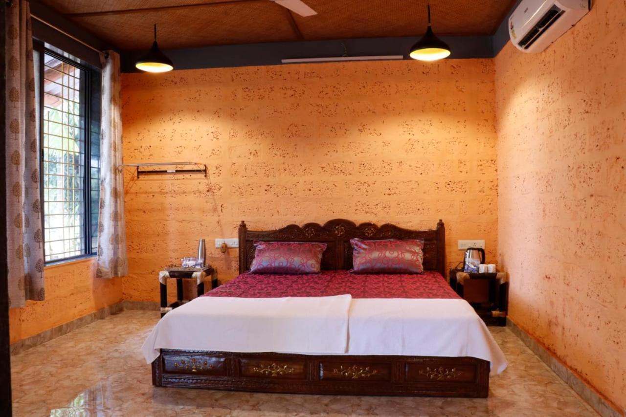 Hotel Amee'S Retreat à Diveāgar Extérieur photo